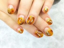 定番のべっ甲ネイル