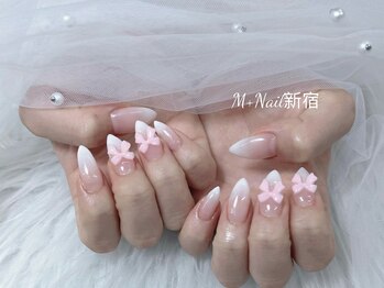 エムプラスネイル 新宿(M+Nail)/長さ出し★持ち込み