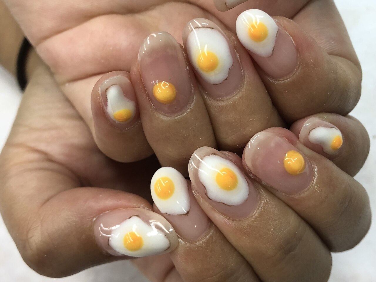 目玉焼き ネイル：PG002524037｜イビズ 新宿店(eviz)のフォト