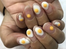 目玉焼き　ネイル
