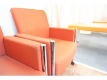 ナオル整体 飯田橋院(NAORU整体)/ポップで明るい/飯田橋