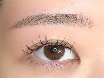 ドリームシャイニー 西葛西店(Dream Shiny)の写真/当店一番人気☆お目元本来の美しさを引き出す【眉毛+パリジェンヌラッシュ】日々のお手入れ/メイク時短に◎