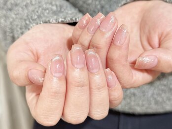 ブラソンネイル(Blossom nail)/ふんわり輝くシアーネイル