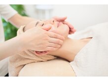 アロマアンドフェイシャルサロン &nbsp;エメシェリー(aimercherie)/吸いつくような極上の手の感覚！