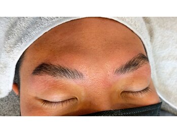 アイラッシュ アンド ヘッドスパ トナリ(TONARI)/