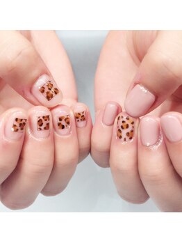 ミキュア(MICURE)/ヒョウ柄ネイル