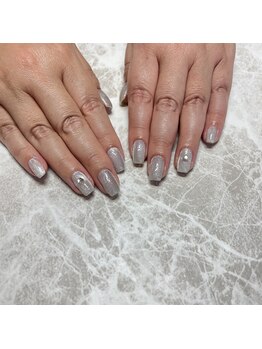 ビビ(VIVI)/マグネットネイル