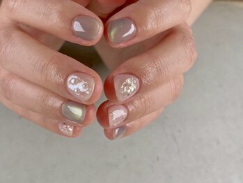 エラン(elan)の写真/爪を長く伸ばせなくても、見違えるほど美フォルム&デザインに♪お仕事で長くできない方にも大好評◎