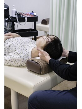 つむぎ整骨院/首・肩周り施術