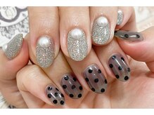 手書きアートから個性派ネイルも得意♪ショートネイルもお任せ★