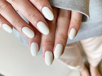 ネイルズ ララ(nails Lala)/White。