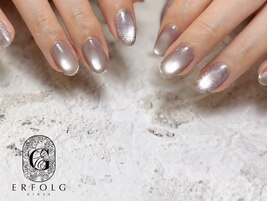 グレージュ＊マグネットネイル