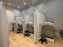 カンゴール アイラッシュ イオンモールいわき小名浜店(KANGOL)の雰囲気（半個室で安心ゆったり空間♪）