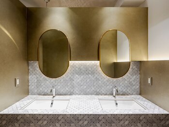 ウルスチーム アンド ビューティー(uruSteam & beauty)/海外ホテルのような洗顔ブース