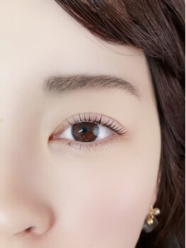 フルールドリス(FLUER DE LIS)の写真/「上品で洗練された目元」を叶える、そんな大人女性のためのサロン。自信の持てる目元に。