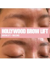 サロン ド ミモザ(Salon de Mimosa)/ハリウッドブロウリフト