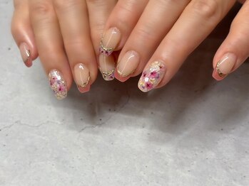 ネイルアンドアイラッシュスタジオ シュシュ(chouchou)/ドライフラワーフレンチ春夏秋冬