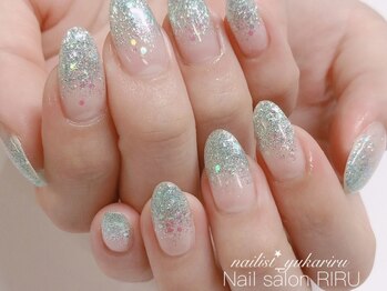 リル(RIRU)/ラメグラデーションネイル