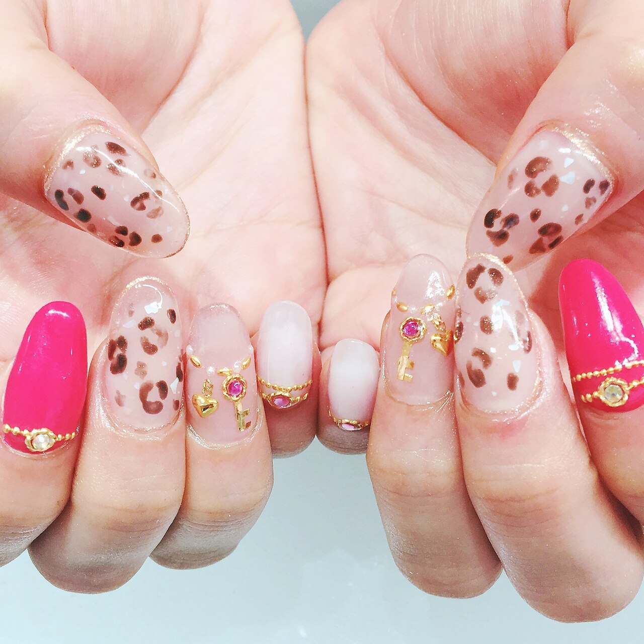 24 PCS つけ爪 ネイル派手爪 ギャルネイル ヒョウ柄 レオパード ピンク