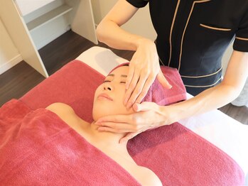 ビコツアコ(美骨Aco)/フェイシャルトリートメント