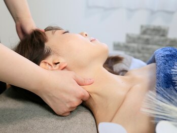 ロメリア(Roemeria)/<小顔頭蓋骨矯正>