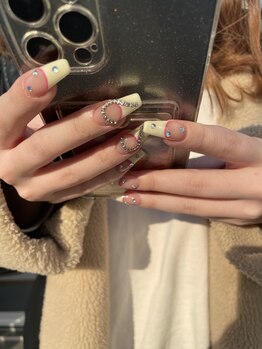 pastel yellow french