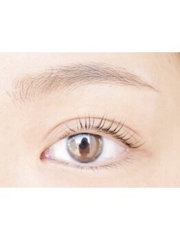 ナチュラル上品な目元にしたい