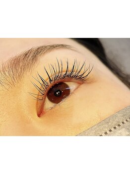 ナチュラル上品な目元にしたい