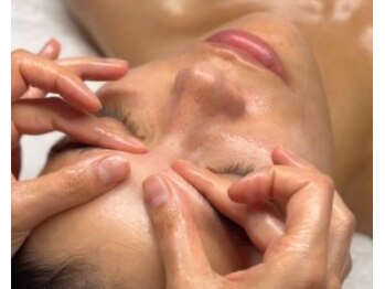 エン(en)の写真/日々の思考過多や緊張、頭痛を解放する100%オーガニックアロマと温かいヘッドマッサージ