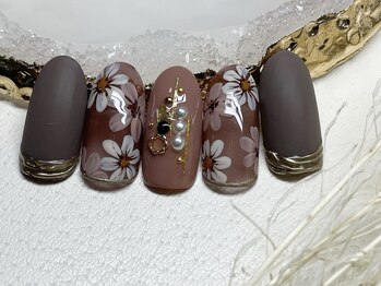 ネイルルームシャイン/