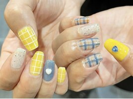 春色チェックネイル〈chiharu〉