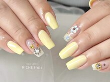 リッシュ トロワ(RICHE trois)/バターイエローネイル