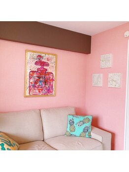 アットサロン(@salon)の写真/【完全個室/一室貸切】誰の目も気にせずリラックス◎あなただけの贅沢プライベート空間での垢抜け目元へ
