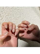 リルム(Relum)/シンプルキラキラネイル♪