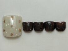 ネイルメゾン 天神店(NAIL MAISON)/手書きドットブラウン¥7500