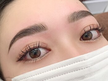 アイビューティーパラダイス(Eye beauty Paradise)/ハリウッドブロウリフト