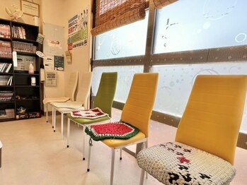 たま整骨院/待合室