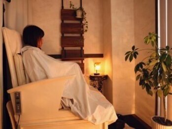 ティアラ(tiara)の写真/《冷えのお悩みが増えるこれからの季節に◎》ハーブ蒸し×リンパマッサージで血行促進、基礎代謝向上♪