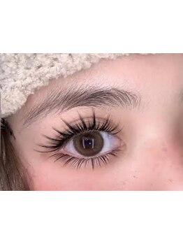 ナチュラル上品な目元にしたい