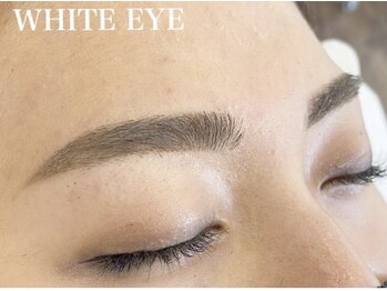 ホワイトアイ 銀座(WHITE EYE)の写真/【美眉アイブロウスタイリング】目元に合わせたデザインで印象UP♪お顔の印象を決める眉毛もプロの手で！