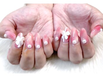 リーヴェ(Riebe)/桃ネイル