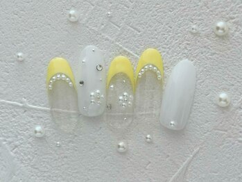 プティ アイビューティ 北浜店(peTiT eyebeauty)/フレンチネイル レモンイエロー