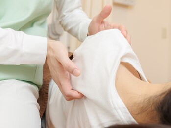 エル鍼灸整骨院/肩甲骨はがしと肩マッサージ