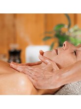 マウナロア/ロミロミ/リンパマッサージ