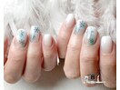 白グラデ 雪の結晶 冬ネイル