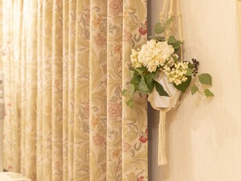 サロンドボーテ アグライア(Salon de beaute AGLAIA)/安らぎの室内空間1