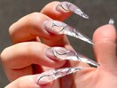 Mynailをロング猫爪にしました