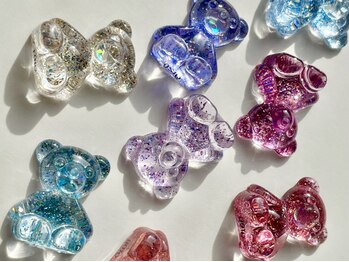 アンドネイルコロン(&Nail:)の写真/マグネットやフラッシュジェル、ラメ等を含め350種類以上のカラージェルとトレンドパーツの種類が豊富！