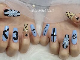 ブルー×ロゴ×レオパードネイル