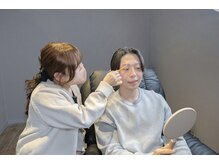 メンズ眉毛サロン眉ラボ 新橋店の雰囲気（メンズ眉毛サロン☆丁寧なカウンセリング[眉毛/眉毛サロン/学割]）
